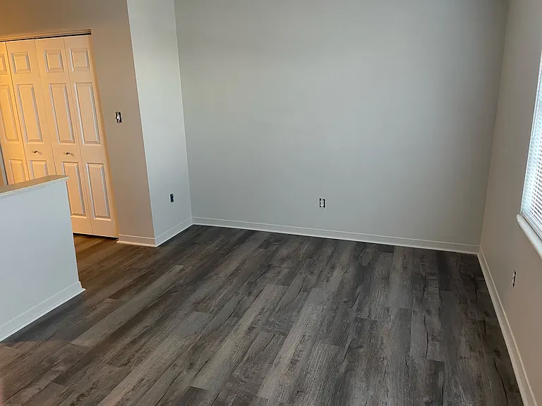 505 E Graham Pl #1 — Photo 3