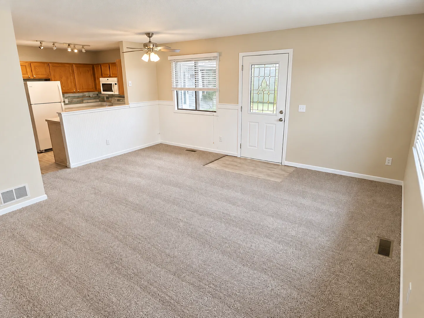 2 bed, 842 sqft, $1,750 — Photo 4