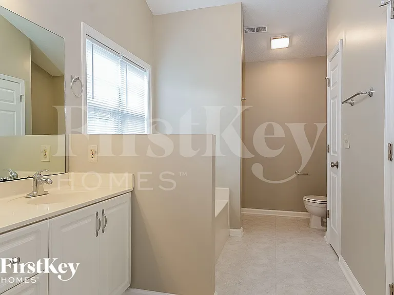 1711 Kildare Woods Dr — Photo 11