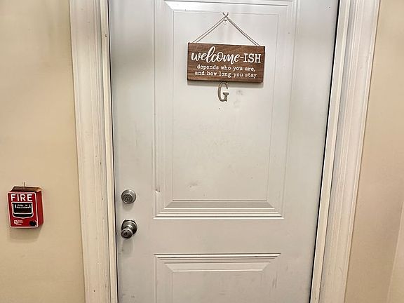 3rd image of 635 W Girard Ave Unit G
