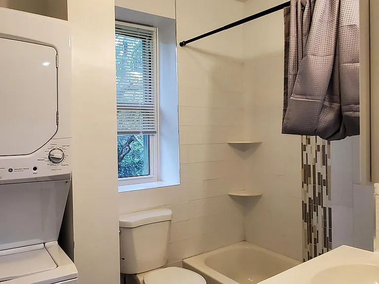 6635 Blakemore St #D — Photo 7