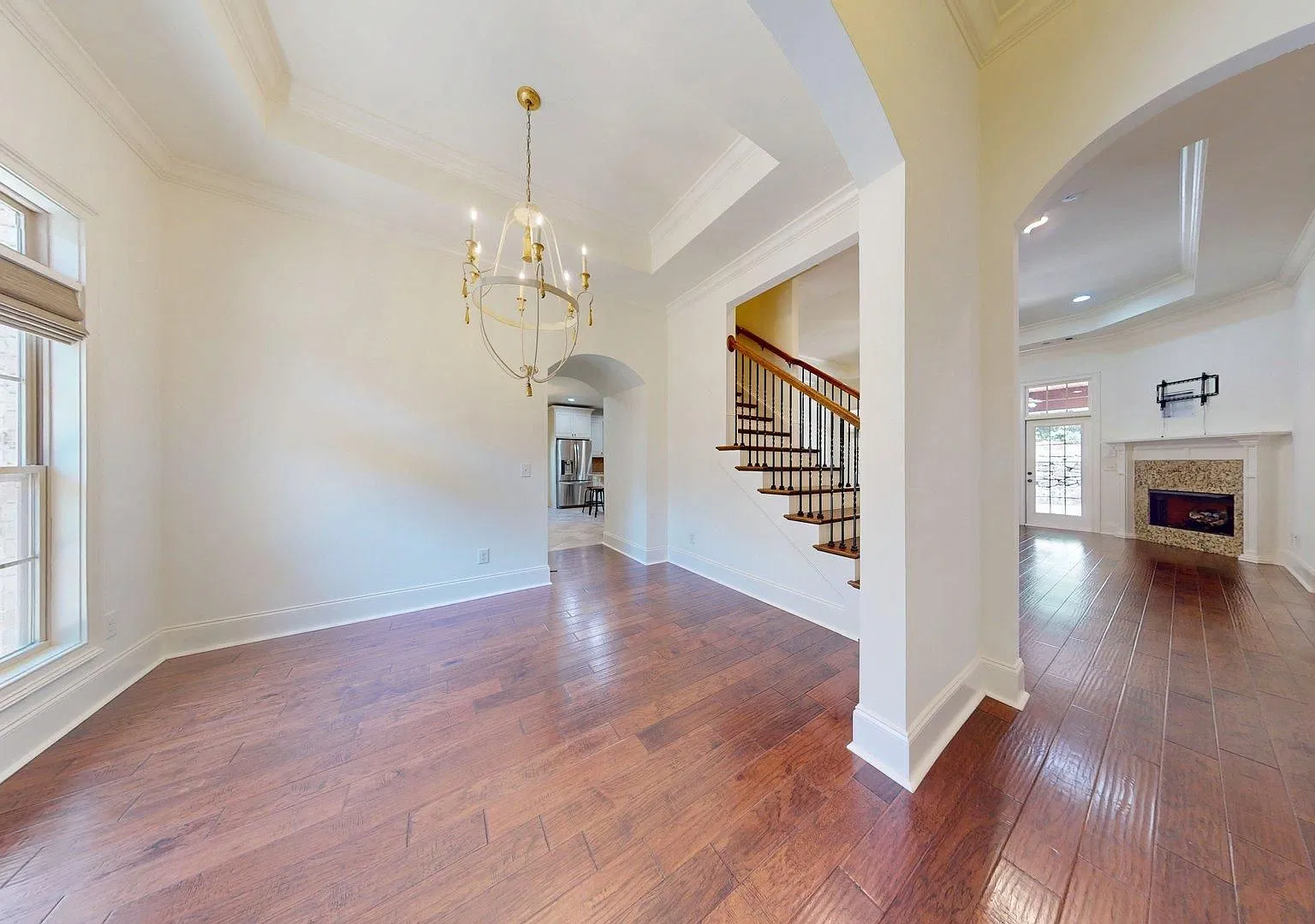 Beautiful 4/4 Home in Grove Hill! — Photo 2