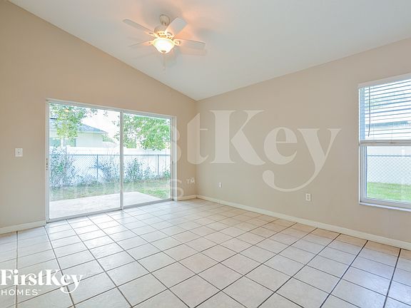 5th image of 521 Finch Ln
