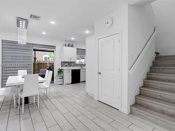 2nd image of 1042 SE 23rd Ter