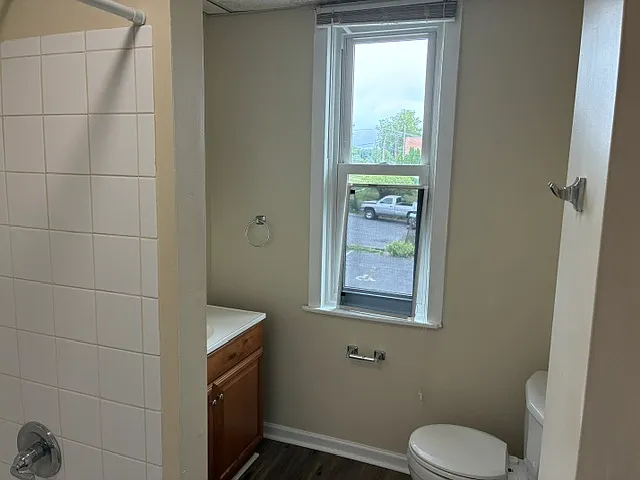 108 E Main St #4 — Photo 7