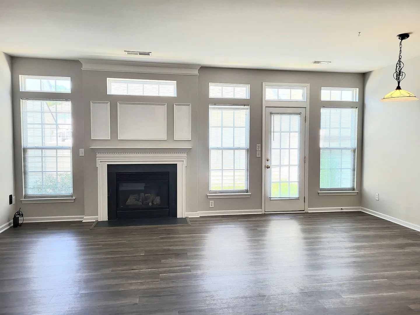 3 bedroom townhome in Cornelius — Photo 3