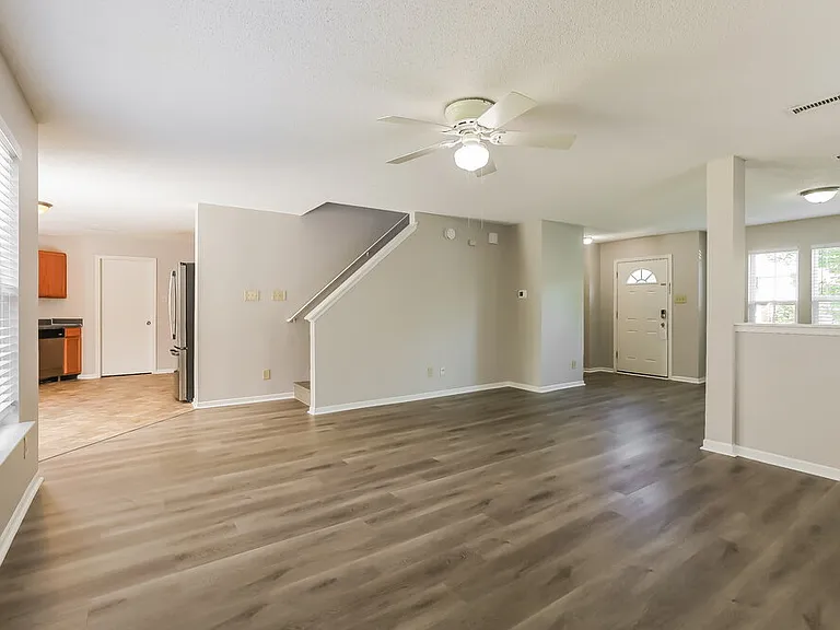 10841 Zimmerman Ln — Photo 5