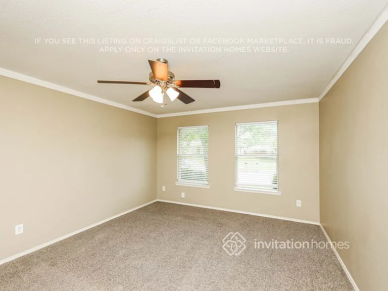 1676 Wildrose Dr — Photo 10