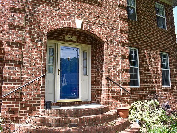 2nd image of 921 Keeling Dr