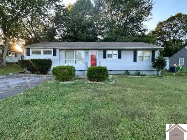 696 Elm St, Calvert City, KY 42029