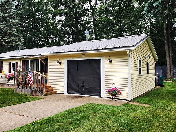 2nd image of 139 Kimberly Dr