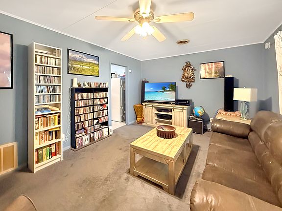 5th image of 1149 Bel Aire Dr