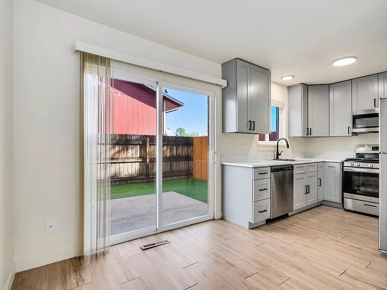 1618 Banyan Dr #2 — Photo 5