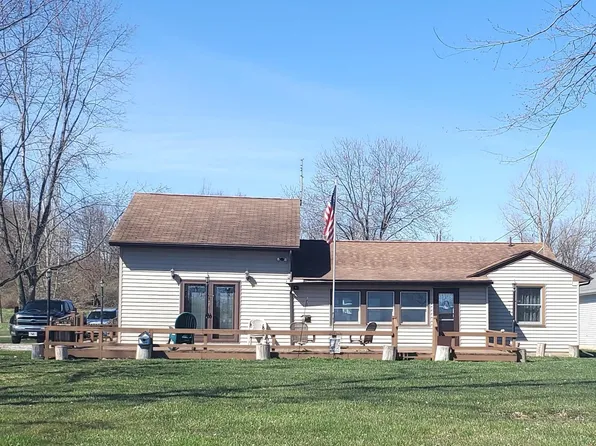 155 S Sunset Shrs, Albion, IN 46701