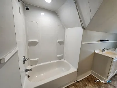 130 Bradley Ave #405 — Photo 4