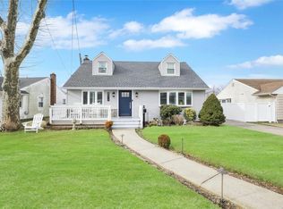 1112 Littleneck Ave, Bellmore, NY 11710