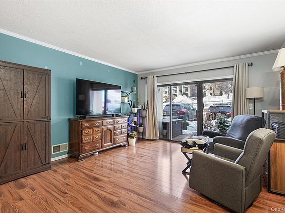 3rd image of 4 Nottingham Circle