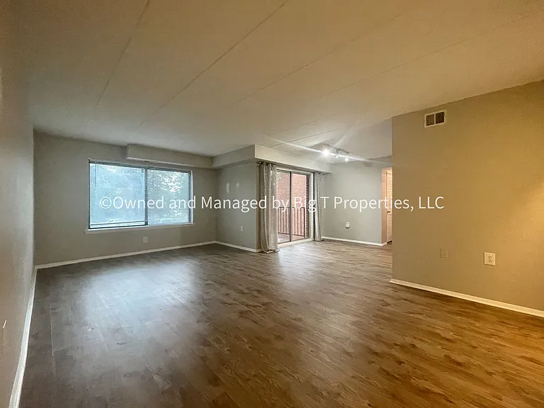 125F Clubhouse Dr SW #4 — Photo 2