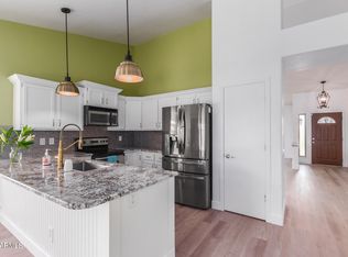 944 N Owl Cir, Gilbert, AZ 85234