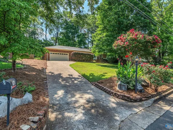 7611 Peacock Dr SW, Huntsville, AL 35802