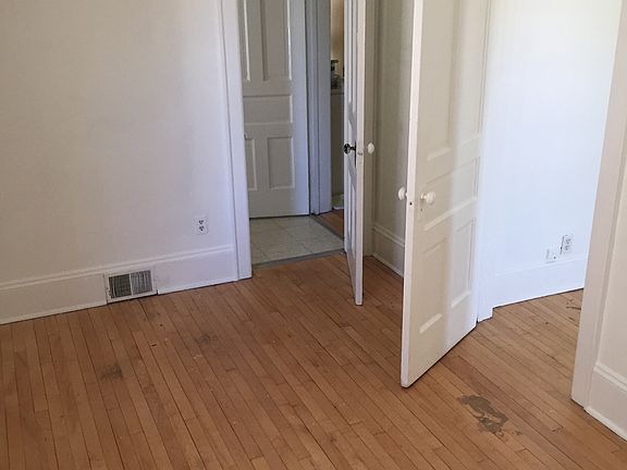 2nd image of 2750 N Fratney St