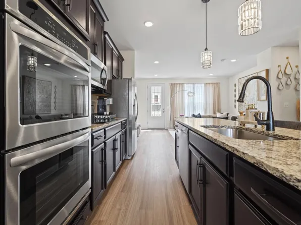 10637 Hinton Way, Manassas, VA 20112