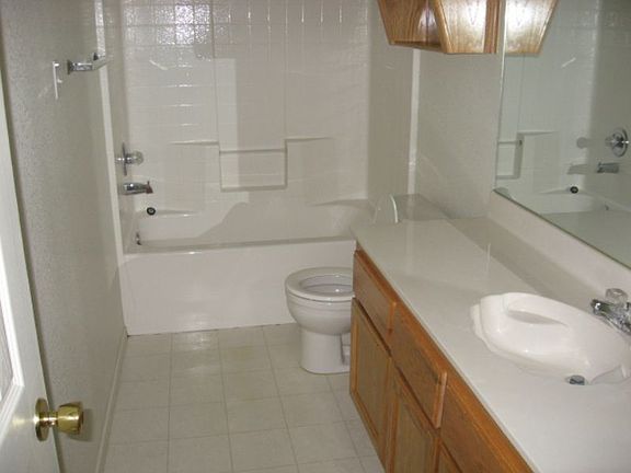 5th image of 329 Janelle Dr APT A