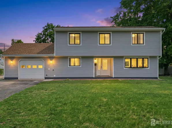 12 Daniel Rd, Spotswood, NJ 08884