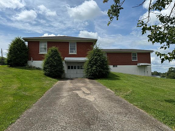 3rd image of 200 Blue Grass Dr
