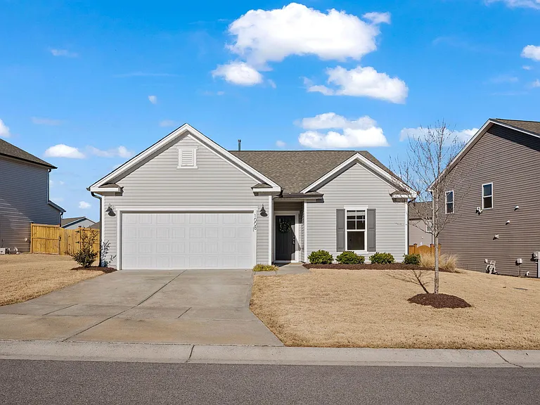 1008 Sandtrap Way — Photo 2