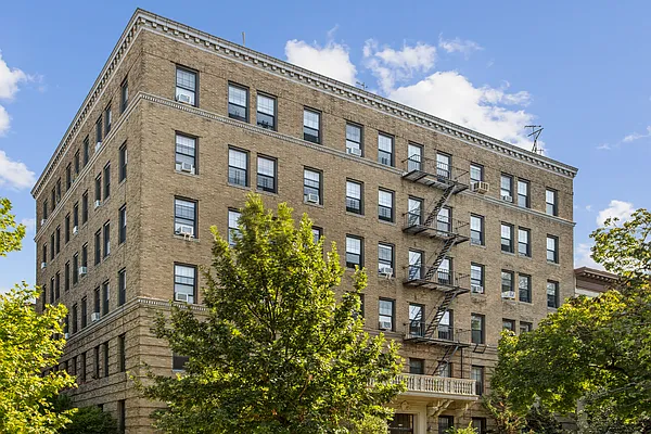 Rented by Douglas Elliman | media 17