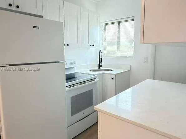 1980 Biarritz Dr APT C, Miami Beach, FL 33141