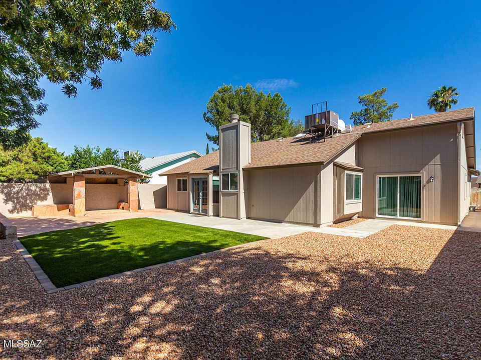 1st image of 2810 W Calle Del Tigre