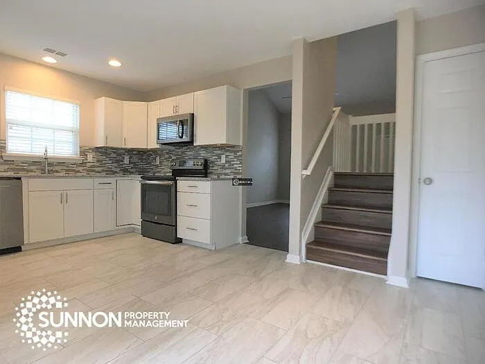 6439 Saint Bernard Way — Photo 12