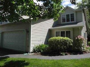 7 Sandalwood Ct, Albany, NY 12208