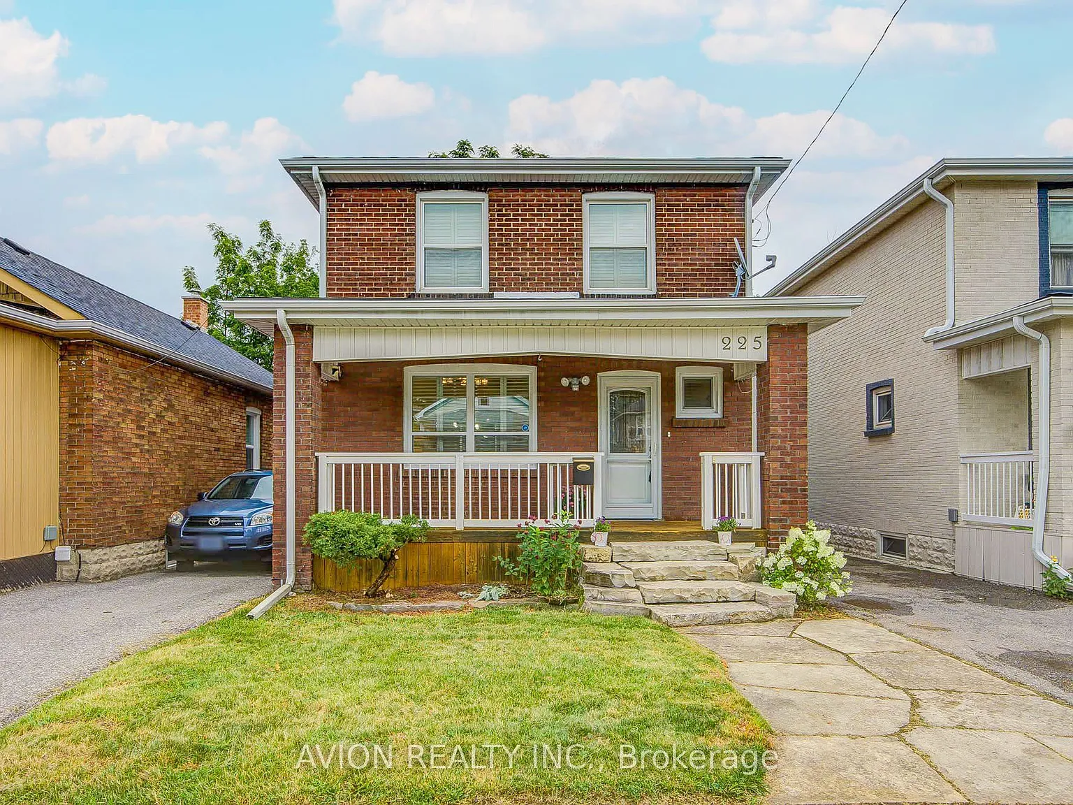 3 bed, $2,500 — Photo 1