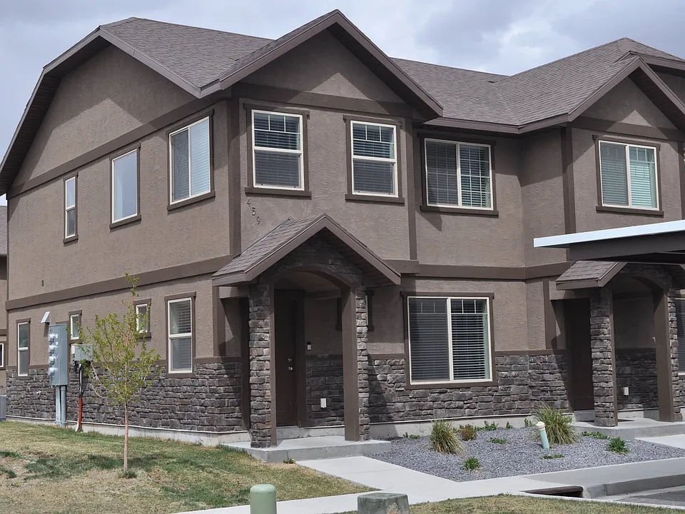 1433 N 400 W #101
