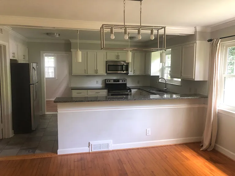 101 Forestdale Dr — Photo 6