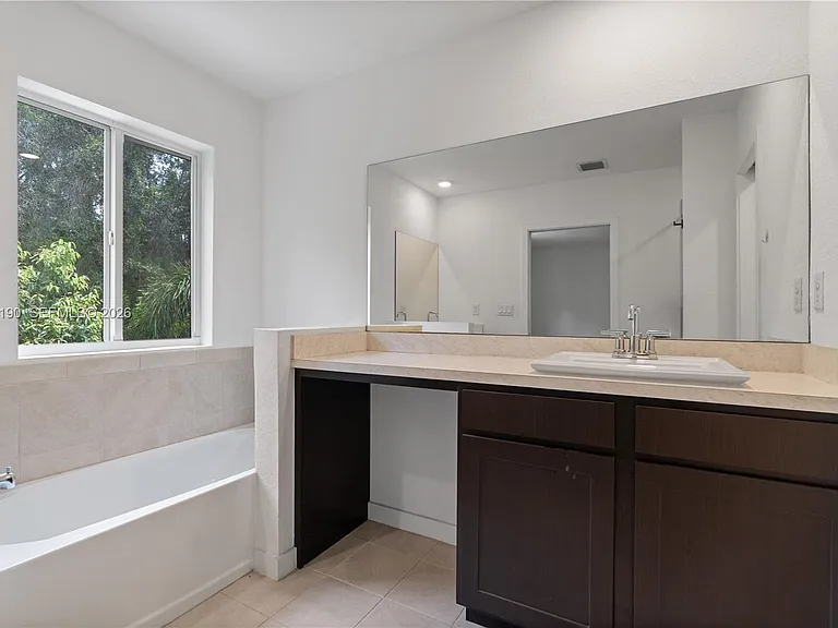 1385 NW 208th Ter #1385 — Photo 39