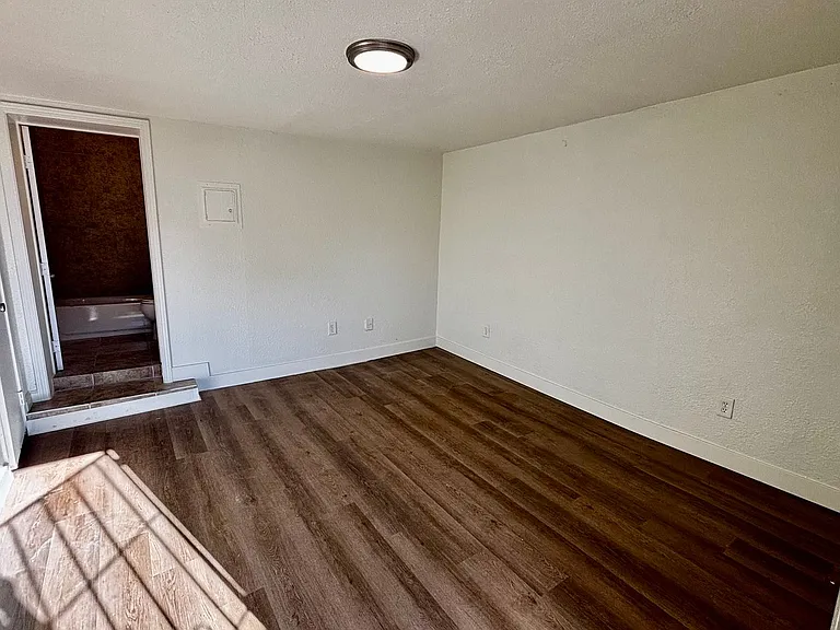 1014 S Evans St #3 — Photo 2