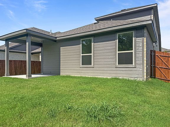 2nd image of 1908 Iris Rd