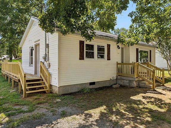3rd image of 527 3rd St