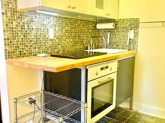 5th image of 1146 Dean St #3