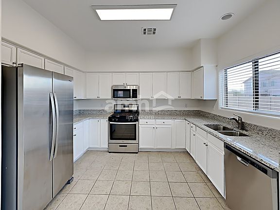 3rd image of 5727 W Shady Grove Dr