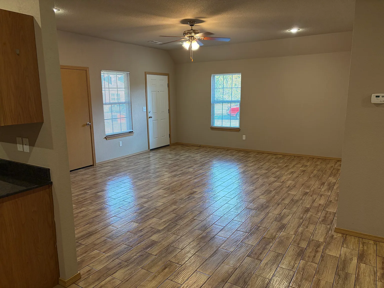 3 bed, 1500 sqft, $1,495 — Photo 3