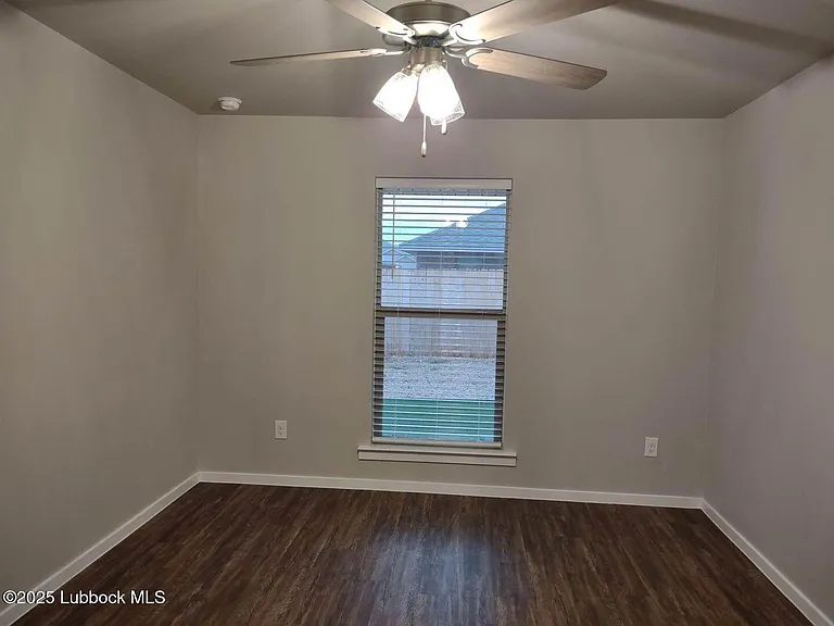 2121 N Jayton Ave #A — Photo 15