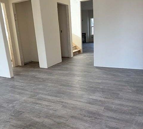 5th image of 9053 Peaceful Valley Rd