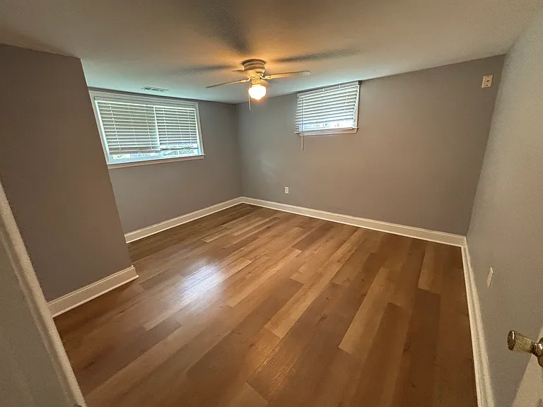 13710 Botts Ave #BASEMENT — Photo 6