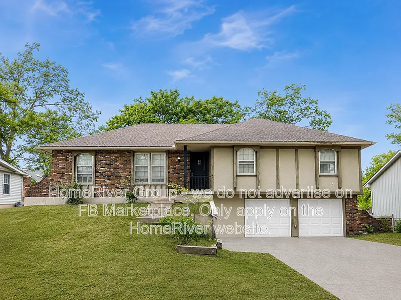 3 bed, 2.0 bath, 2354 sqft, $2,075 — Photo 1