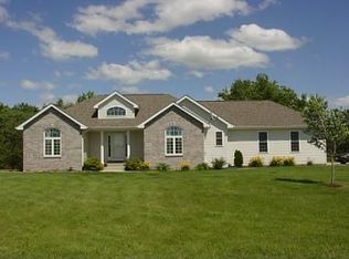 1444 Willow Brook Ln, Riverside, IA 52327